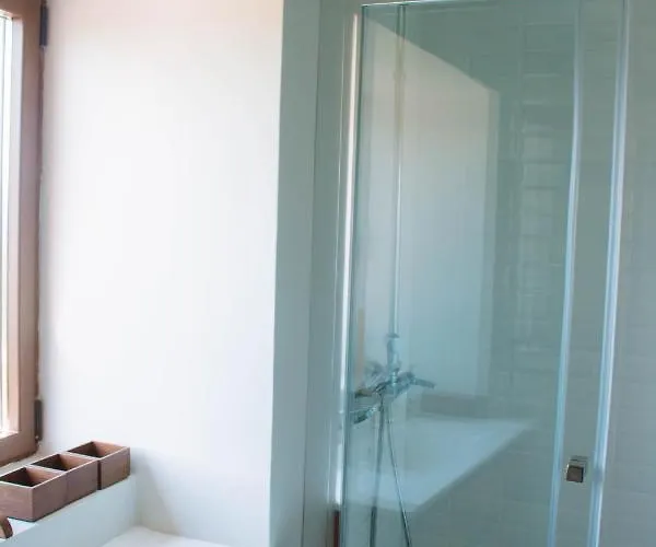 Just Like - Holly House Em Cerveira