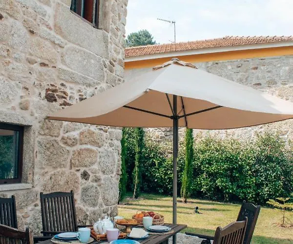 Just Like - Holly House Em Cerveira